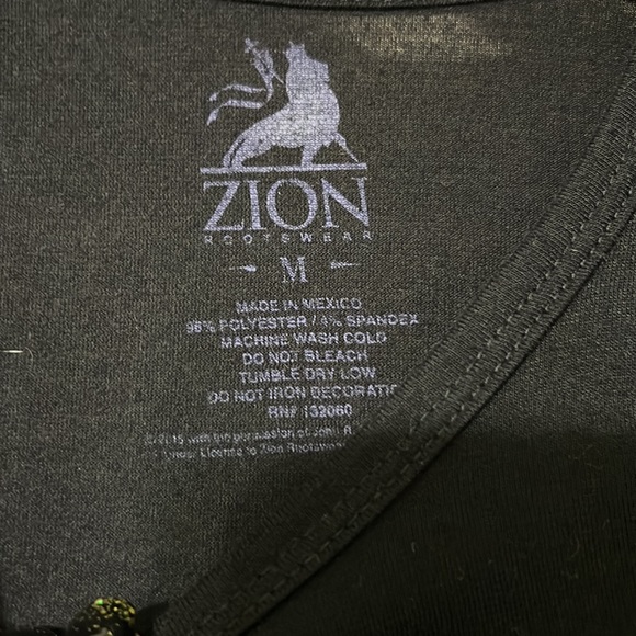 Johnny Cash Man in Black Band T-shirt Women’s Medium - Picture 3 of 4